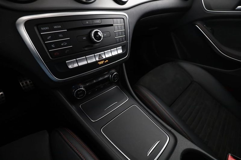 Mercedes CLA180 bild 24