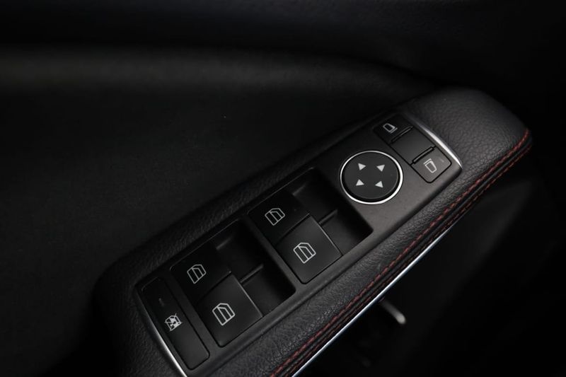 Mercedes CLA180 bild 36
