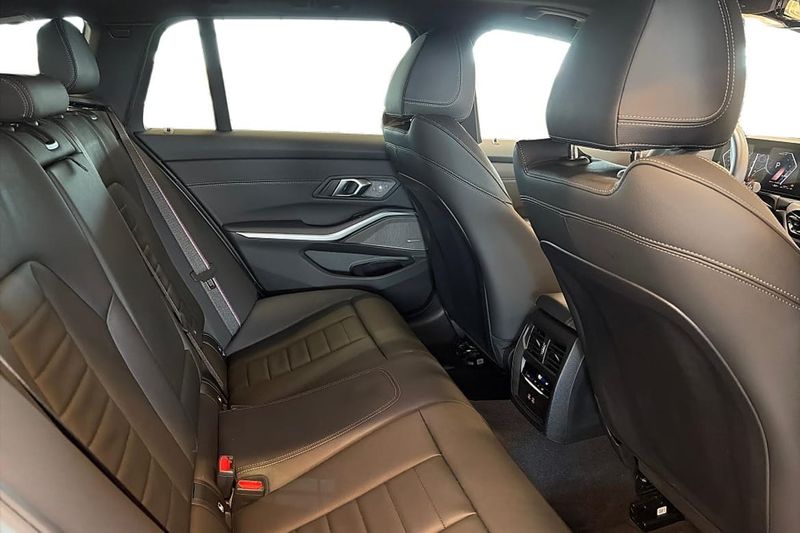 BMW 320 bild 13