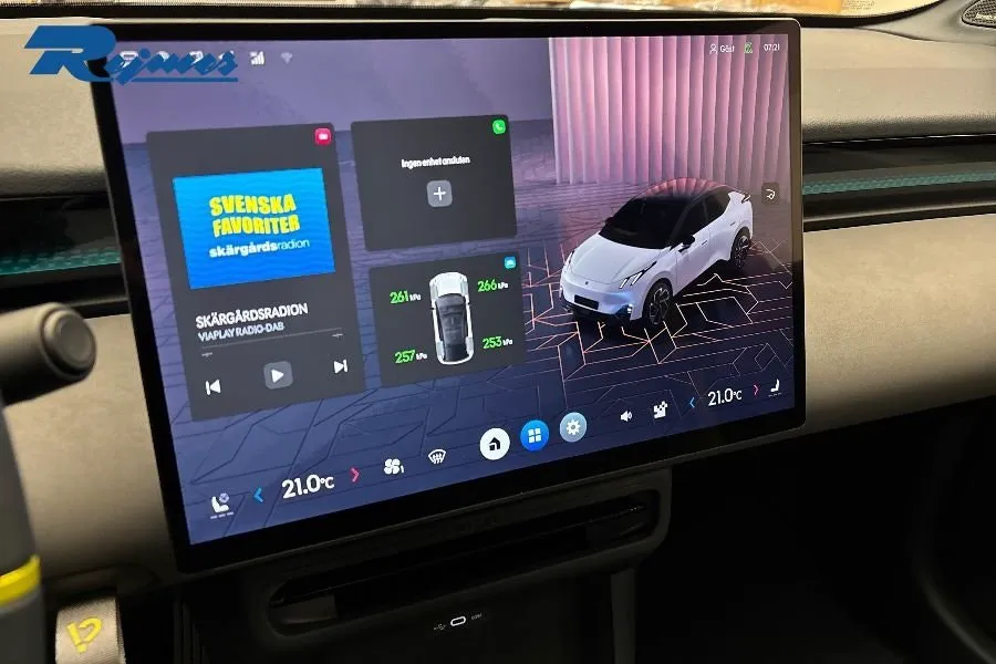 Vehicle image 11