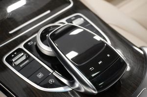Mercedes GLC250 bild 25