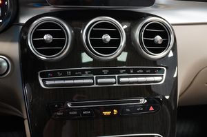 Mercedes GLC250 bild 24