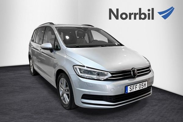 Volkswagen Touran TSI 150 DSG Drag/Värmare/LED High/17 tum - 2025