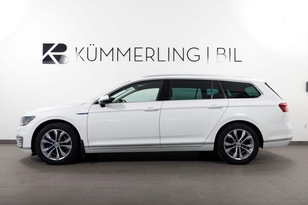 Volkswagen Passat GTE 1.4 TSI Cockpit B-kamera Drag P-Vär... - 2017