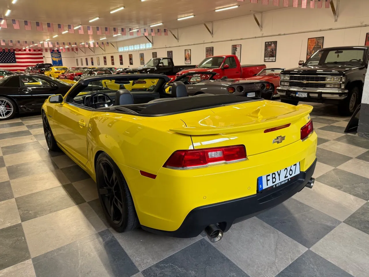 Vehicle image 8
