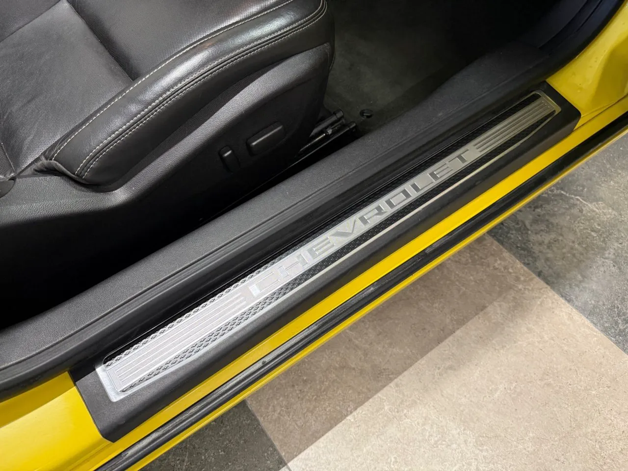 Vehicle image 32