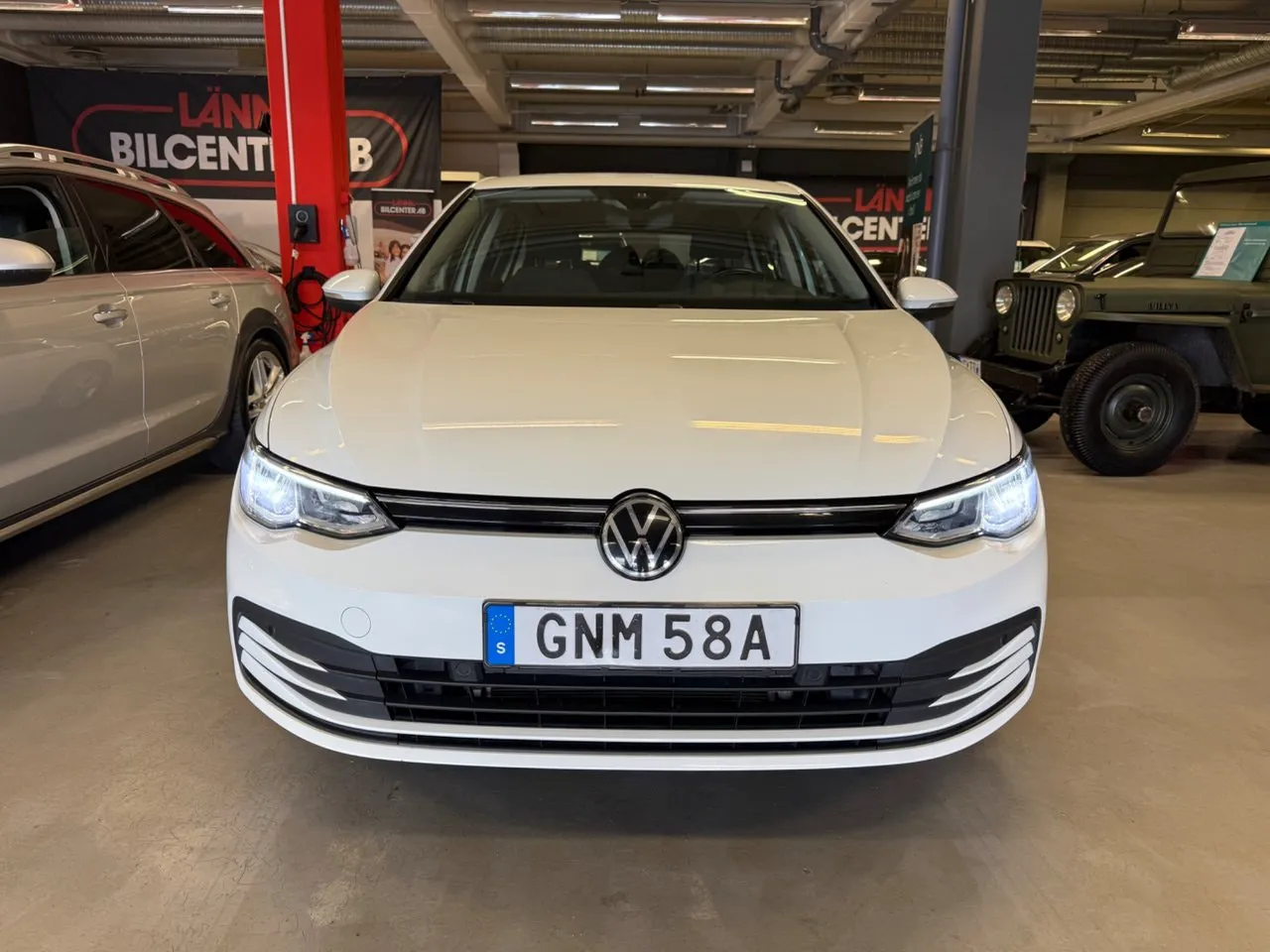 Vehicle image 3
