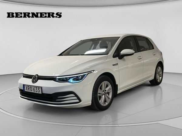 Volkswagen Golf 1.5 Life E-Tsi / Drag / Värmare / Nya / - 2020
