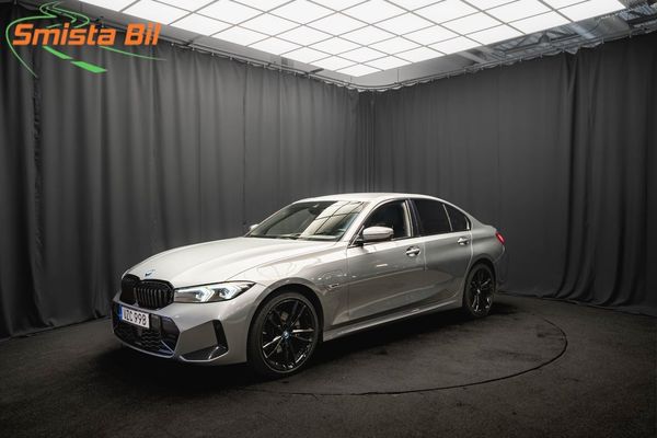 BMW 330 e xDrive M Sport H/K ADAPTIV-FART 19' BLACK 1-ÄGARE MOMS - 2023