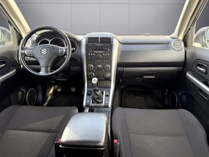 Suzuki Grand Vitara bild 12