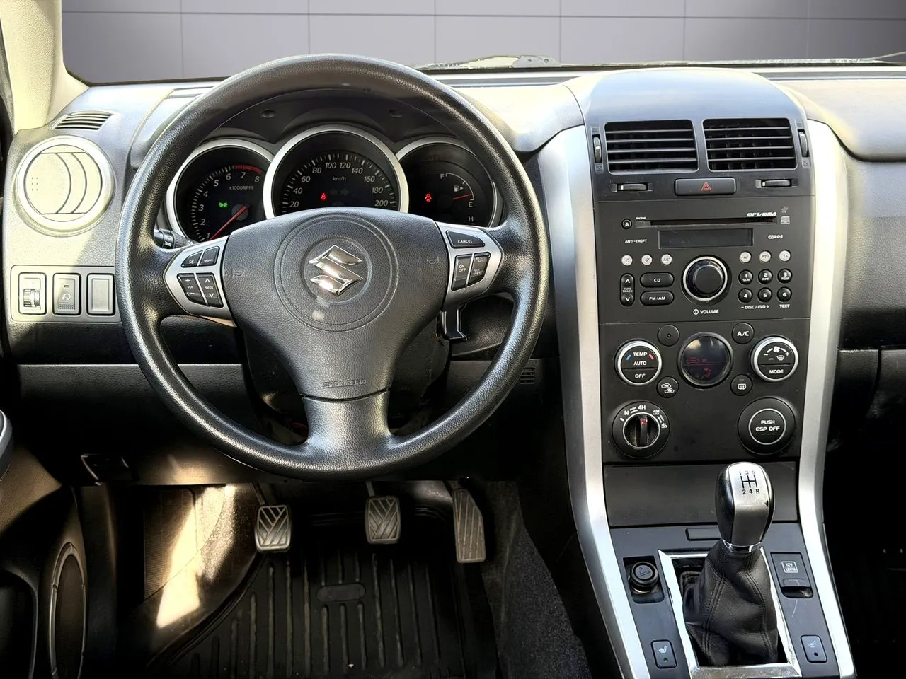Vehicle image 14