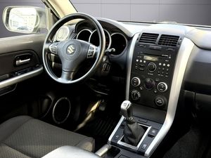 Suzuki Grand Vitara bild 14