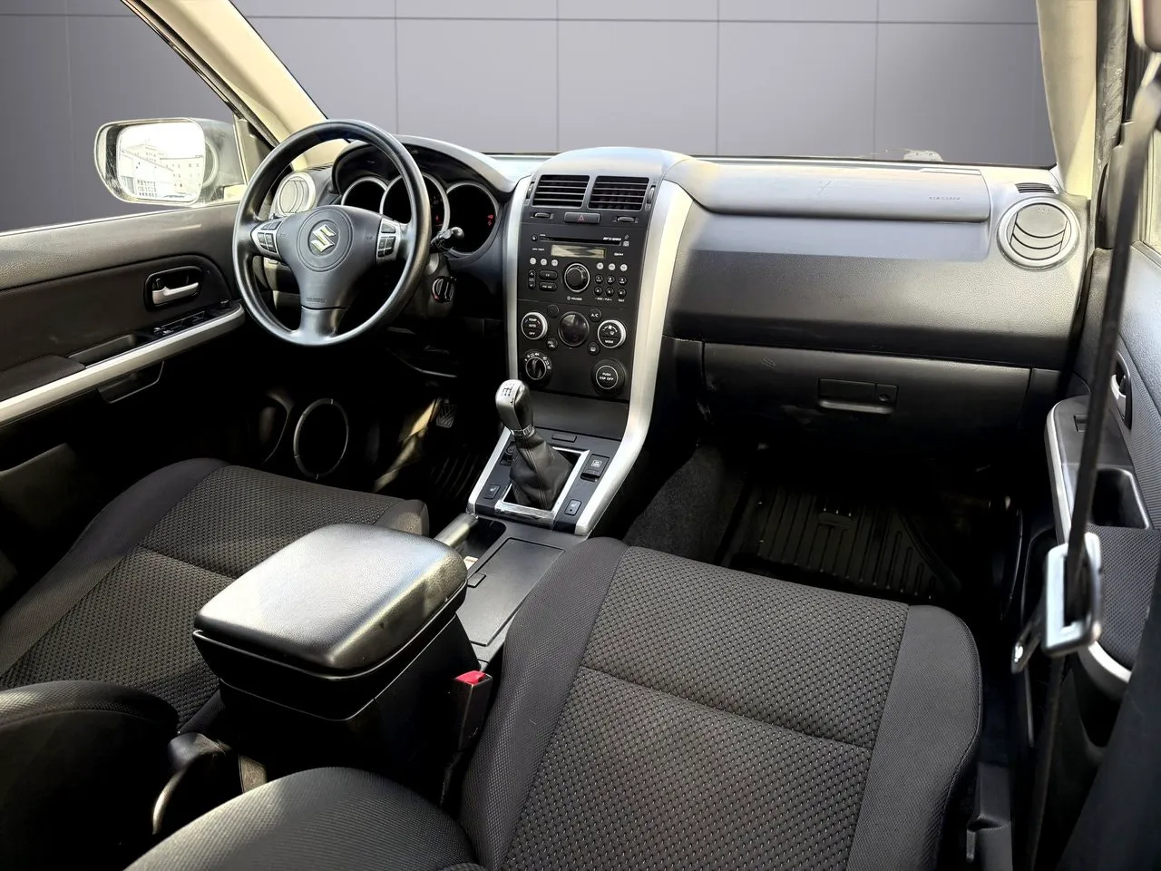 Vehicle image 8