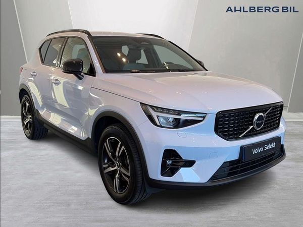 Volvo XC40 Outlet!!! B3 FWD Bensin Plus Dark. Backkamera,... - 2025