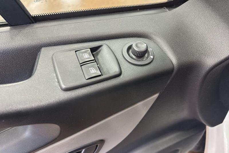 Renault Trafic bild 14