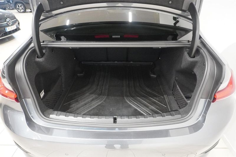 BMW 320 bild 14