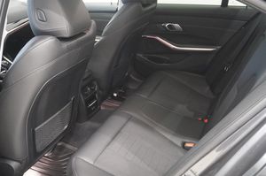 BMW 320 bild 7