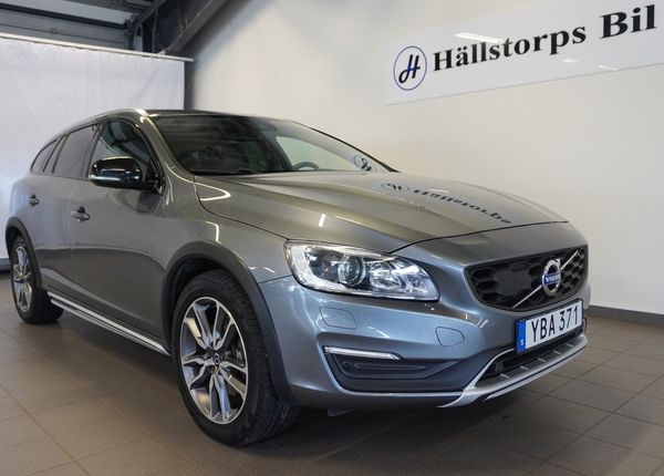 Volvo V60 Cross Country D4 AWD/AUTO/SUMMUM BUSINESS EDITION/DRAG/BLIS/B-KAMERA - 2016