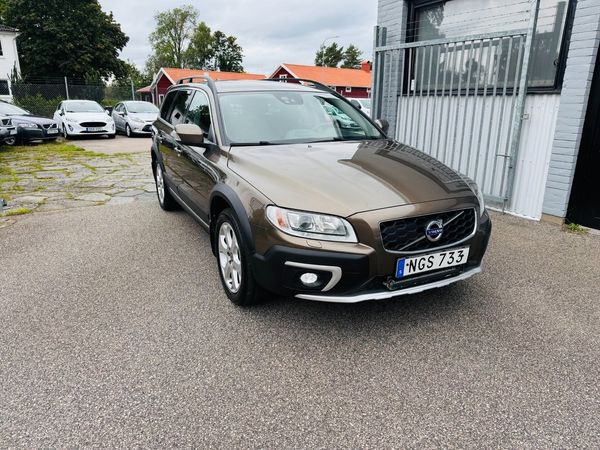 Volvo XC70 D4 AWD 181HK CLASSIC SUMMUM / NAVI / DRAG / VÄRMARE - 2016