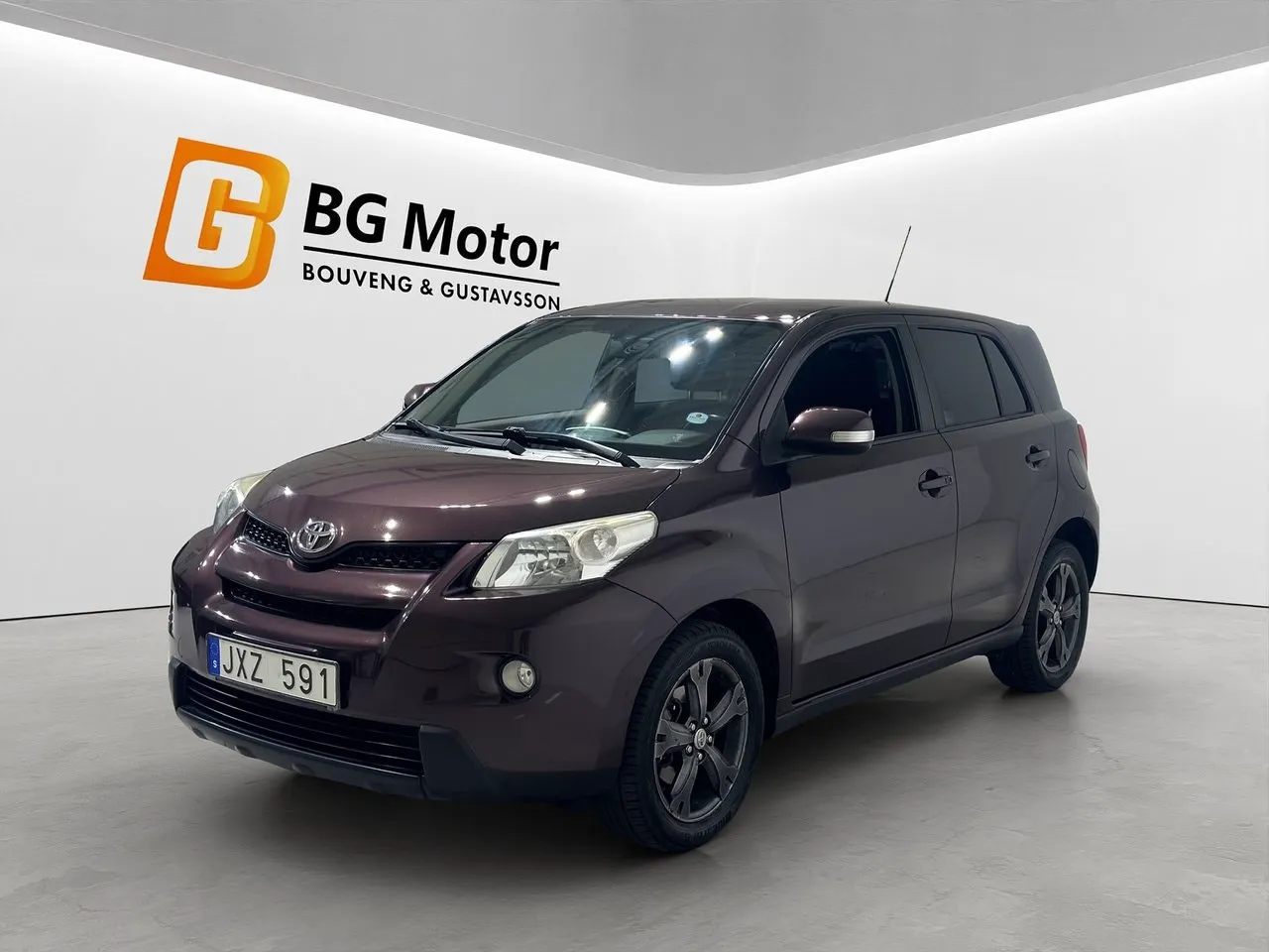 Vehicle image 7