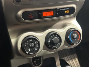 Toyota Urban Cruiser bild 18