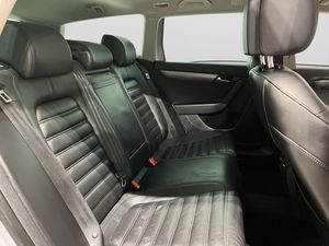 Volkswagen Passat bild 11