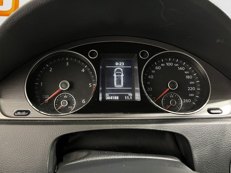 Volkswagen Passat bild 17