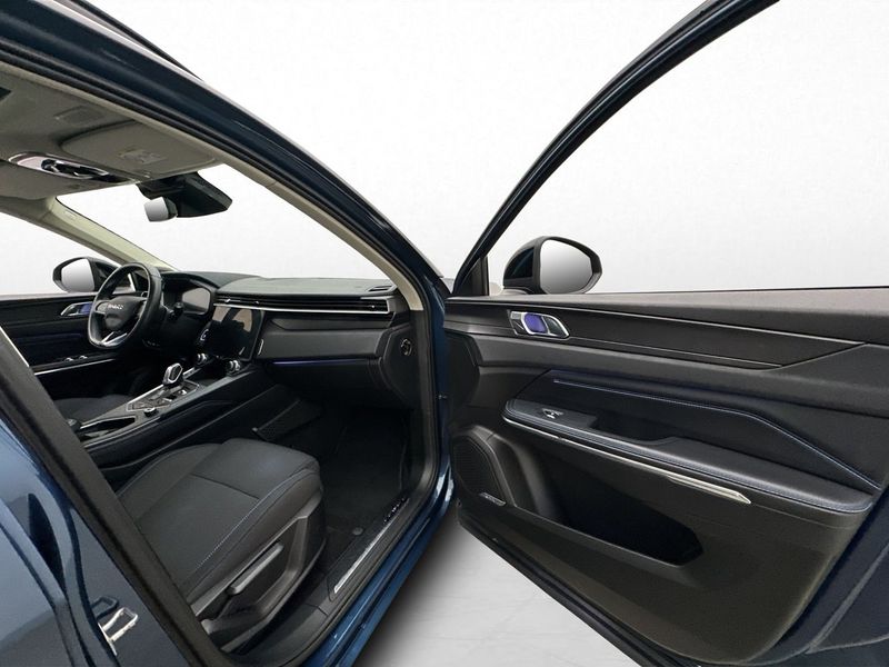 Lynk & Co 01 bild 16