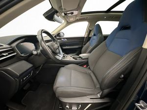 Lynk & Co 01 bild 12