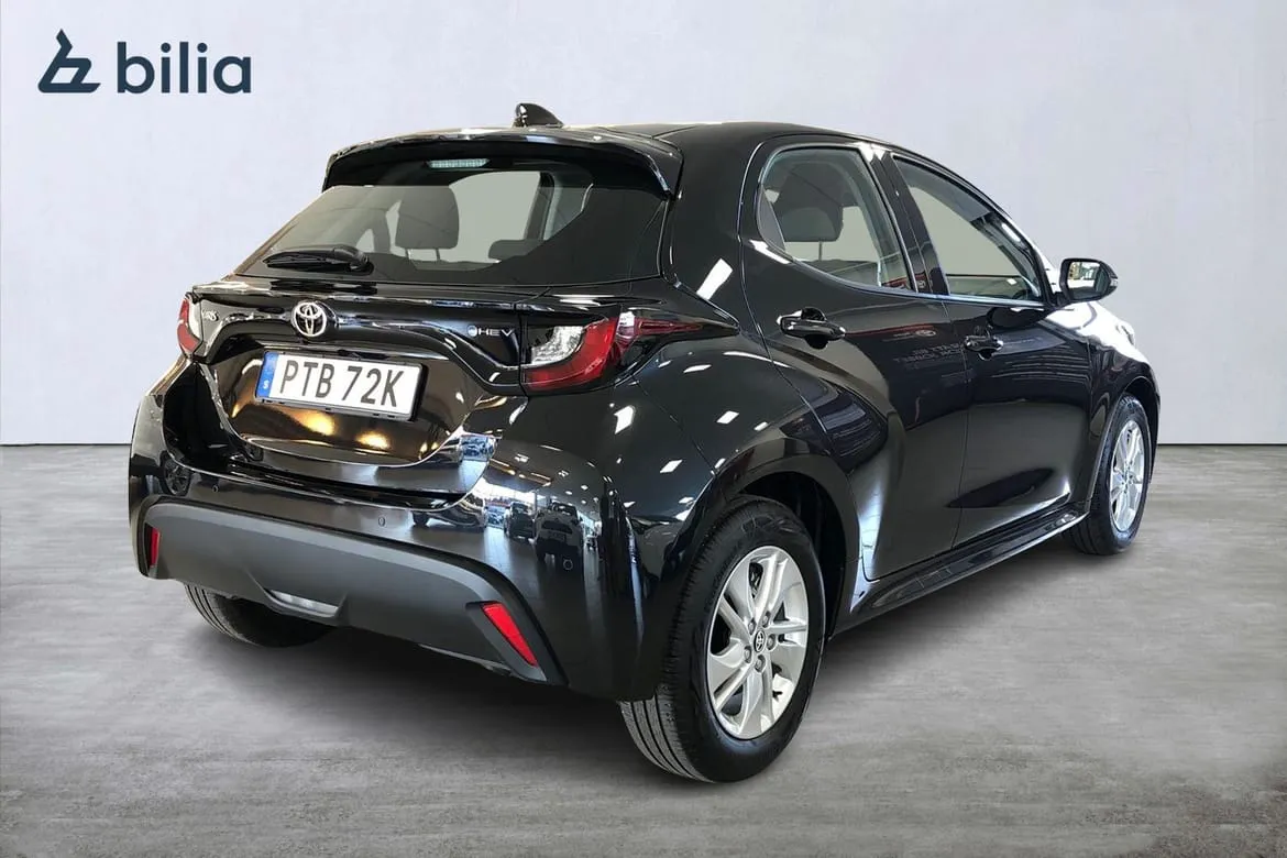 Vehicle image 18