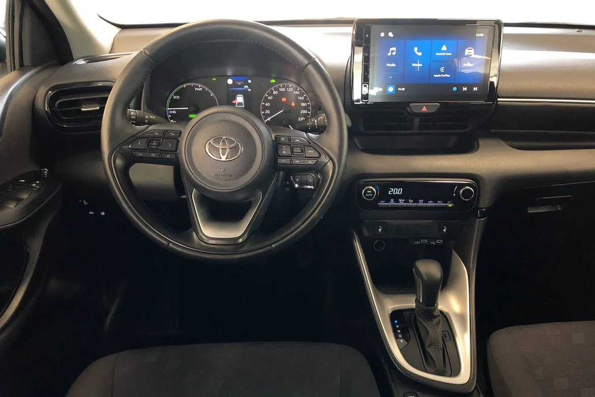 Vehicle image 9