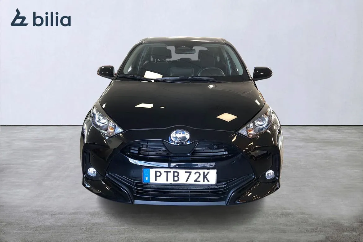 Vehicle image 5