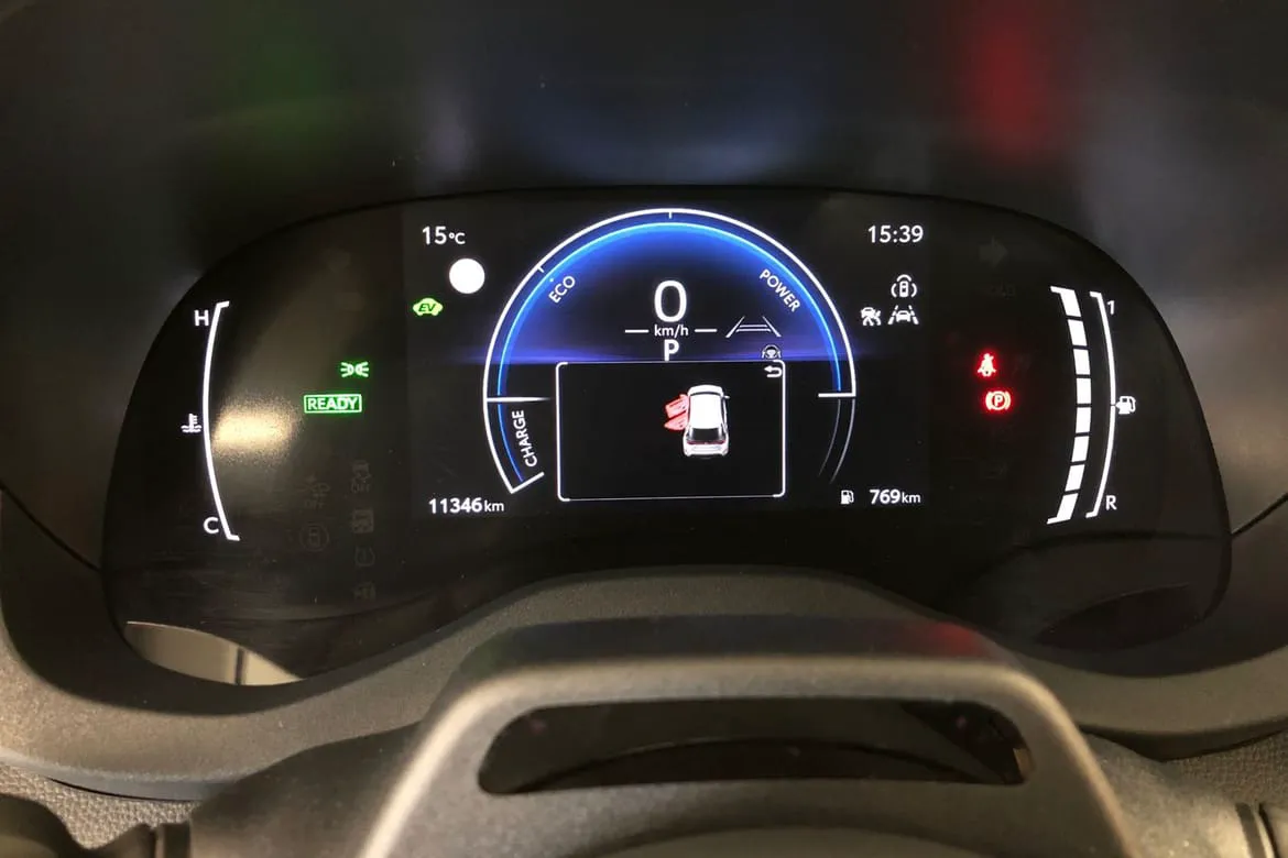 Vehicle image 15