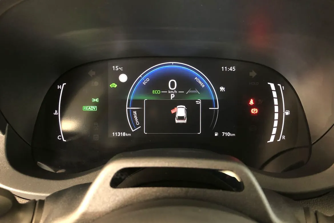 Vehicle image 15