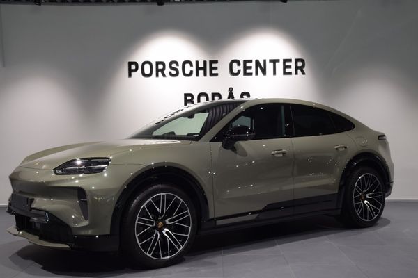 Porsche Cayenne Electric - 2026