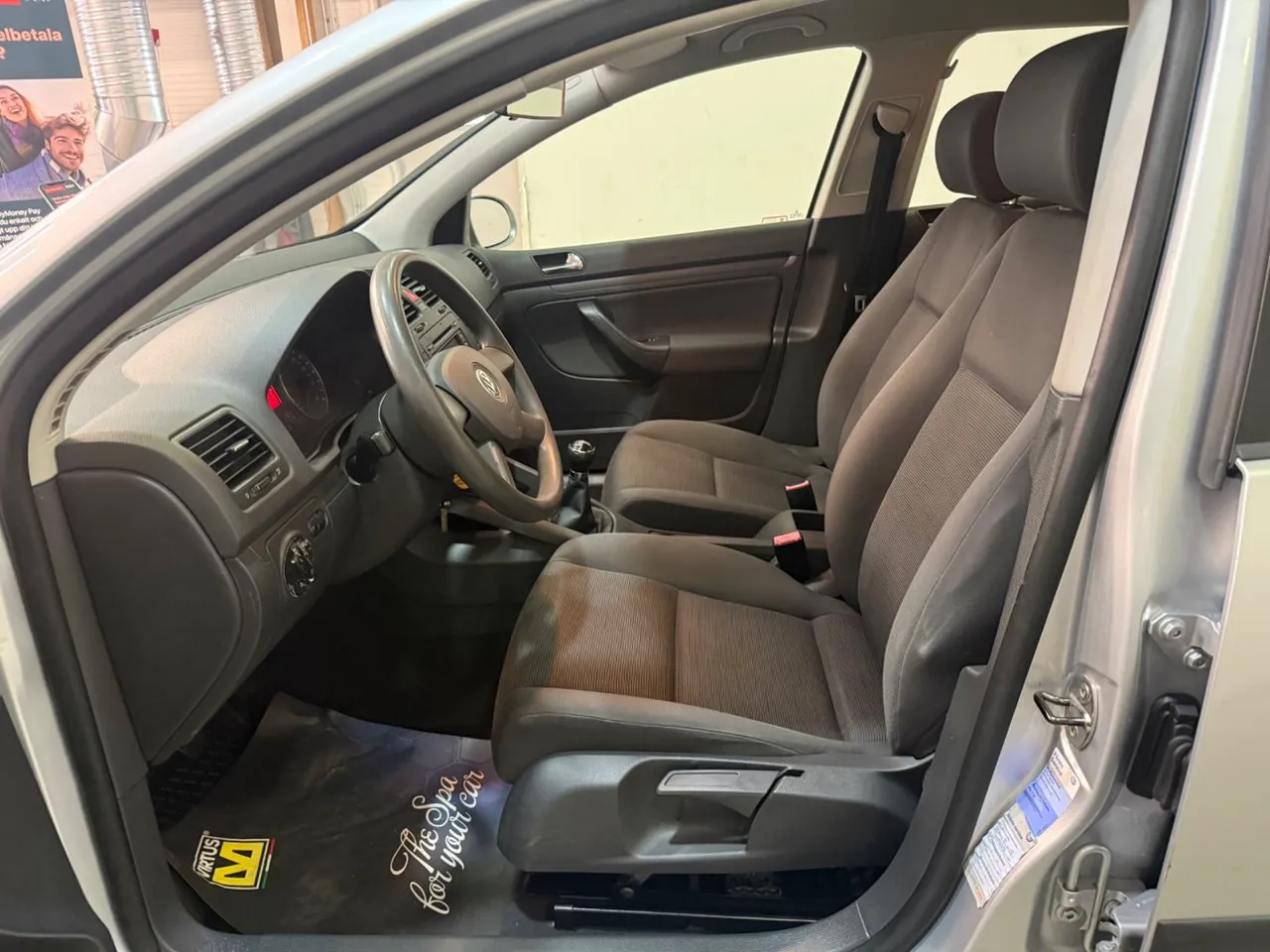 Vehicle image 6