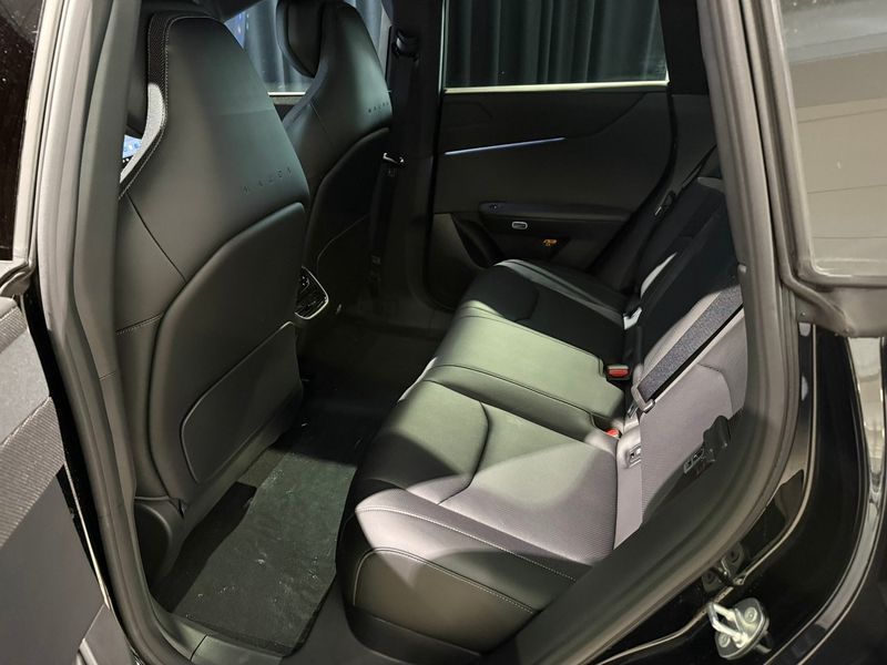 Mazda CX-6e bild 12