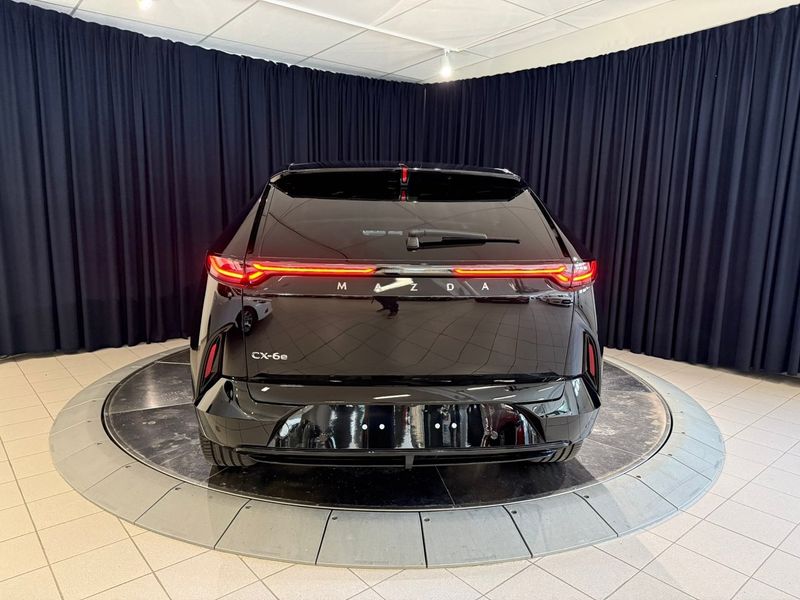 Mazda CX-6e bild 5