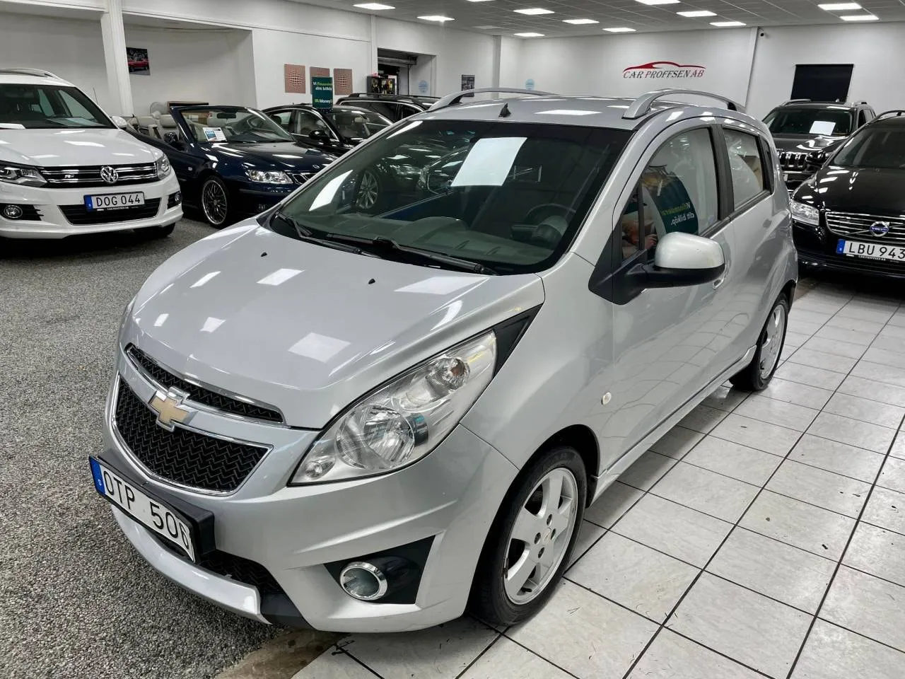 Vehicle image 18