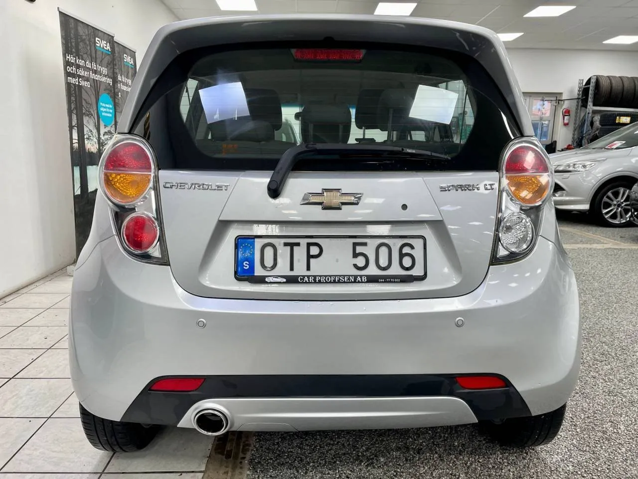 Vehicle image 15