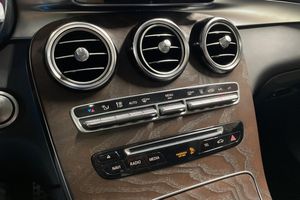 Mercedes GLC250 bild 17