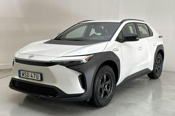 Toyota bZ4X 204hk) - 2023