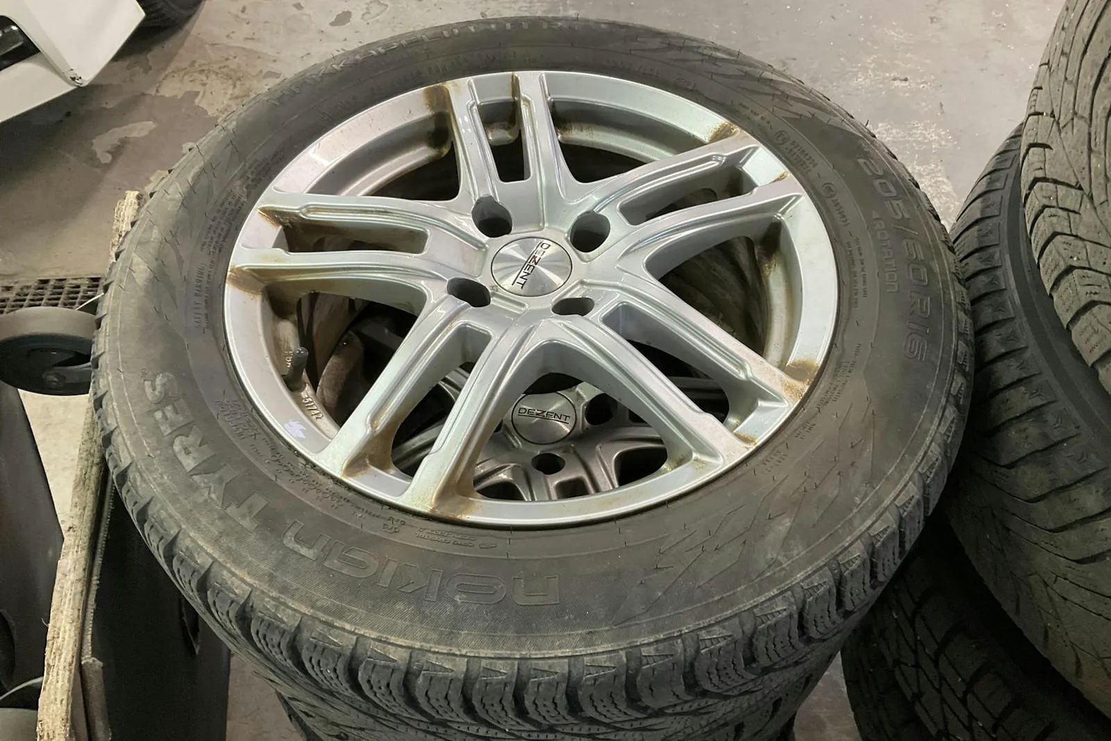 Vehicle image 13