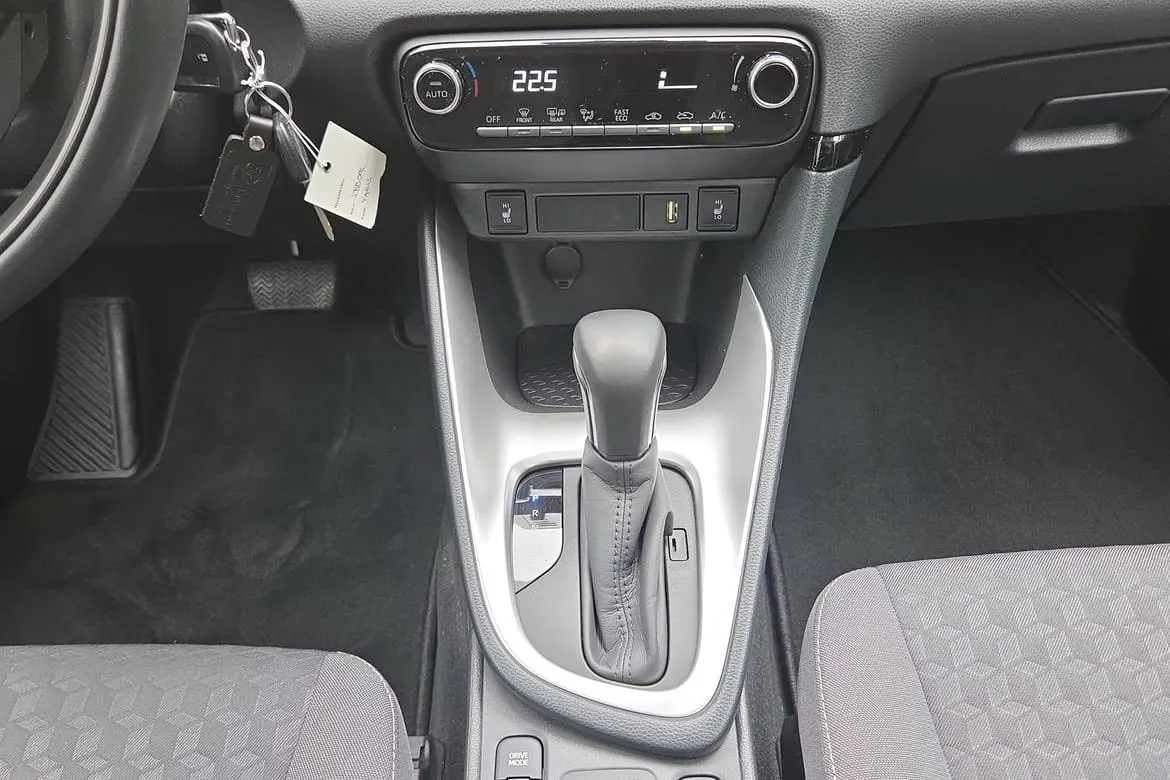 Vehicle image 20