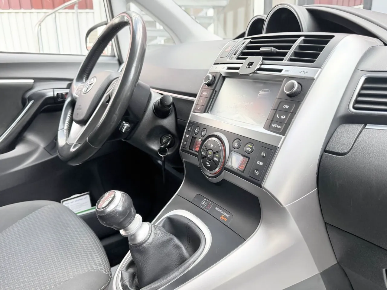 Vehicle image 15