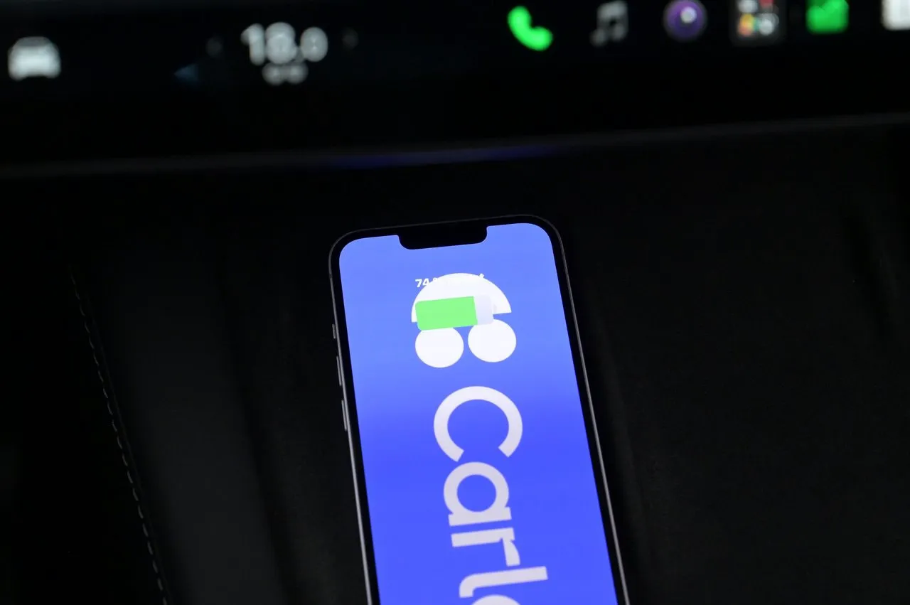 Vehicle image 18
