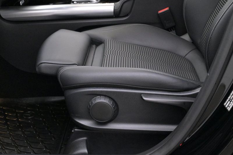 Mercedes GLA250 bild 13