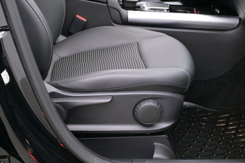 Mercedes GLA250 bild 15