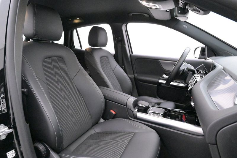 Mercedes GLA250 bild 14