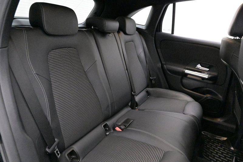 Mercedes GLA250 bild 25
